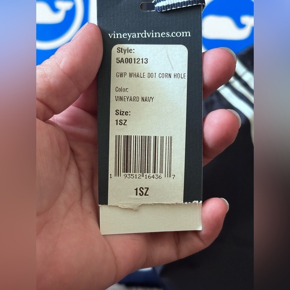 Vineyard Vines GWP Whale Dot Table 10 Piece Corn Hole Set With Bags Blue - Picture 4 of 6